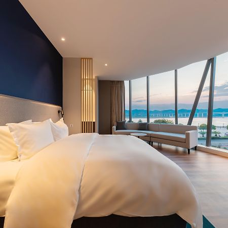 Holiday Inn Express Yichang Riverside By Ihg מראה חיצוני תמונה